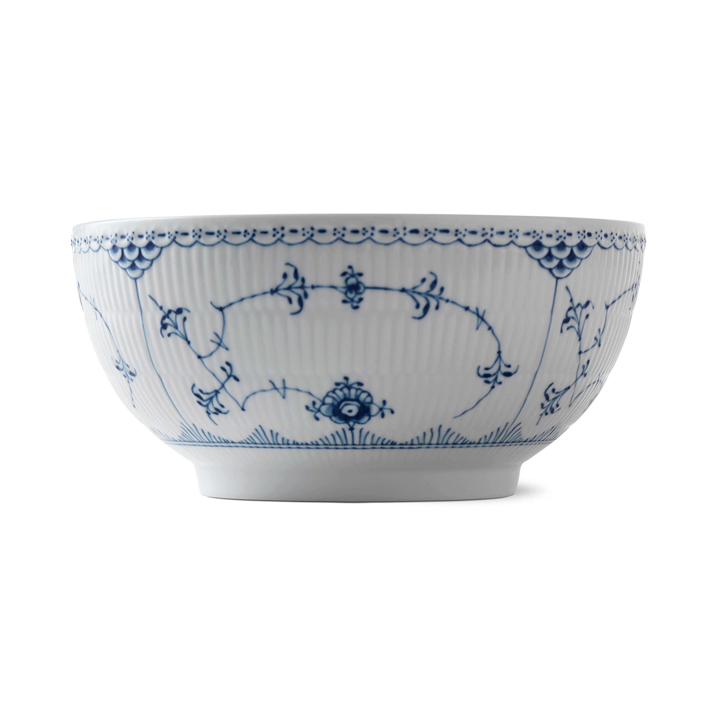 Blue Fluted Half Lace Bowl 310 cl Royal Copenhagen