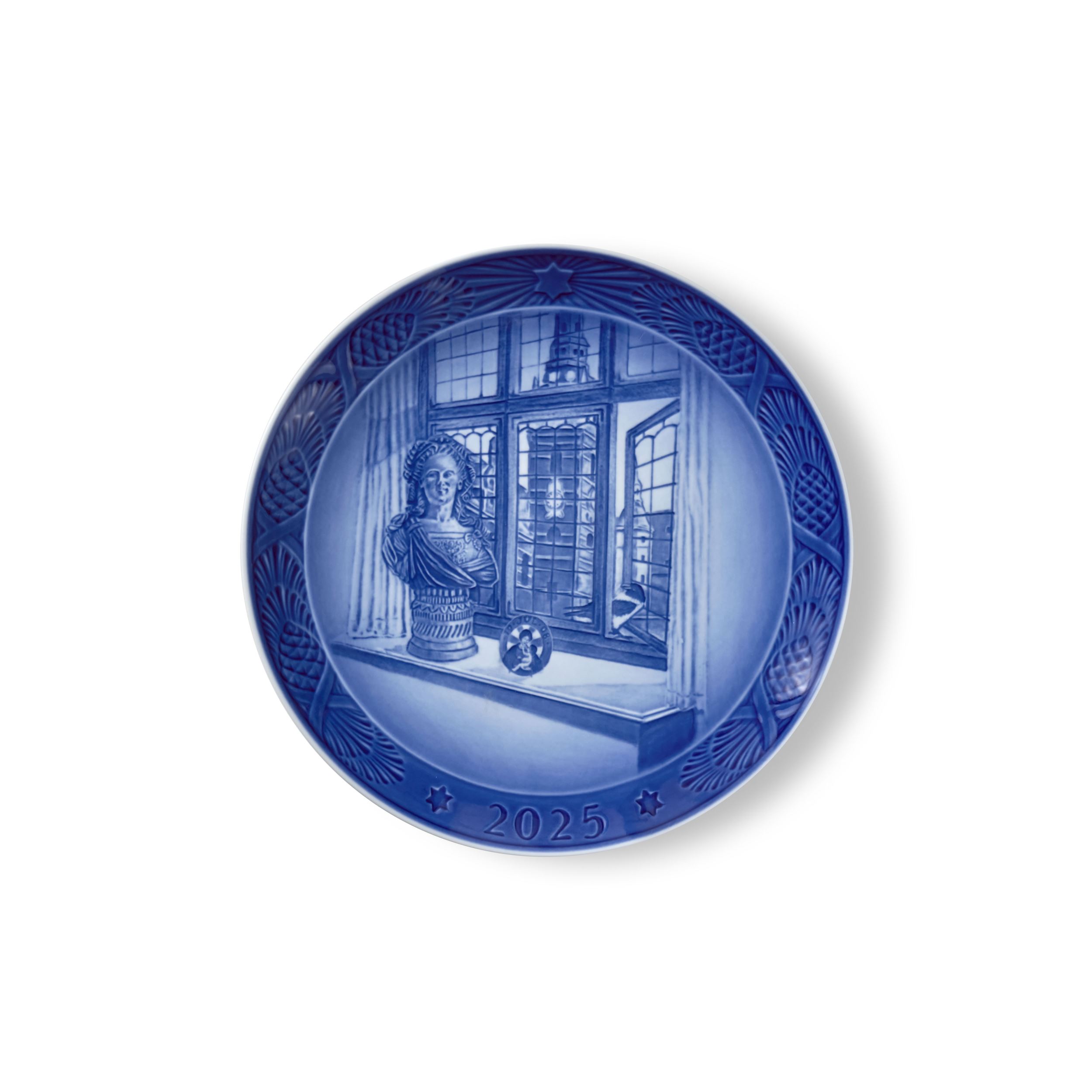 Annual Plate 2025, Queen Juliane Marie, 18 cm | Royal Copenhagen