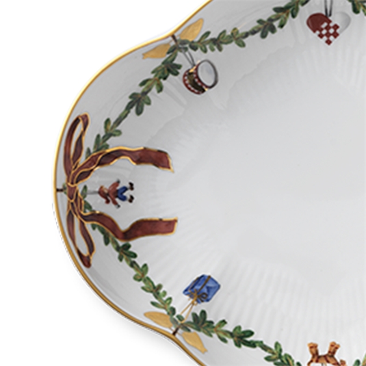 Zoom image of Star Fluted Christmas Dish 22 cm