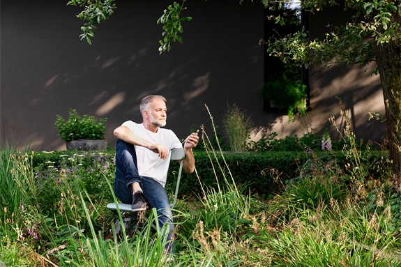 Wouter Dolk, the designer of the blomst collection